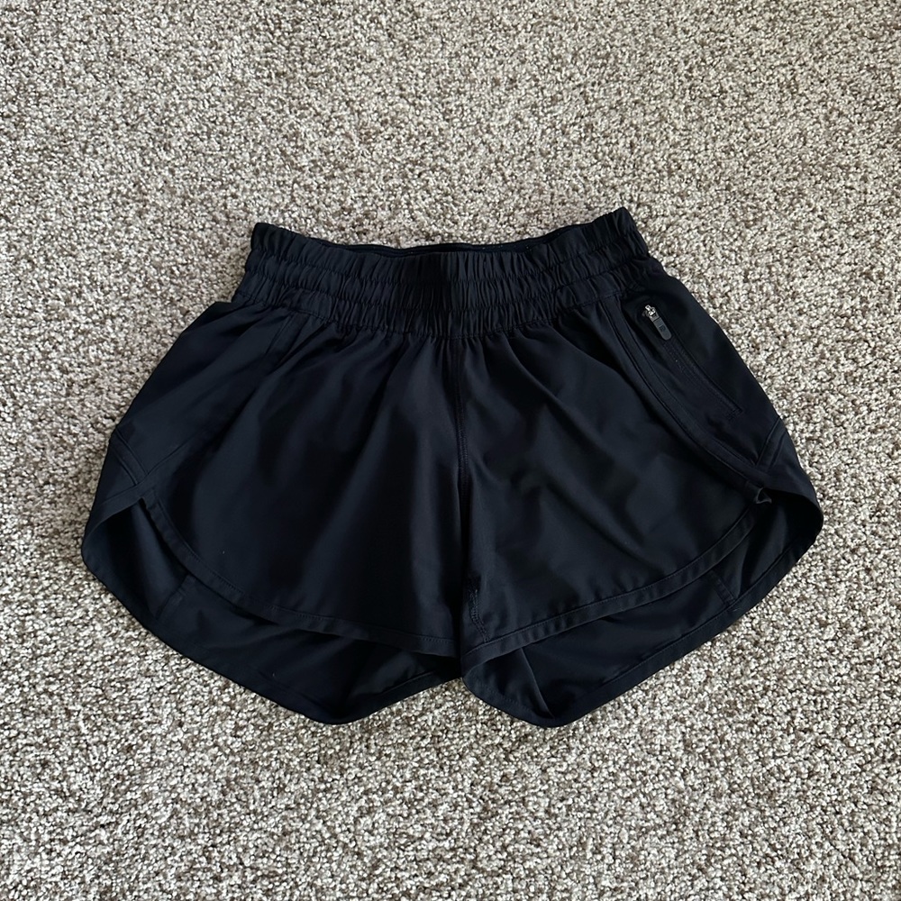 Lululemon Black Tracker Low-Rise Lined Short 4”